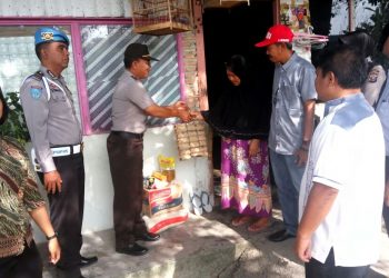Lagi Polsek Siak Hulu Gelar Program Jumat Barokah, Bantu 2 Warga di Desa Tanah Merah