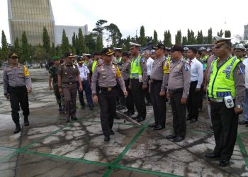 Kapolresta Pekanbaru Pimpin Apel Pengamanan Malam Tahun Baru 2018