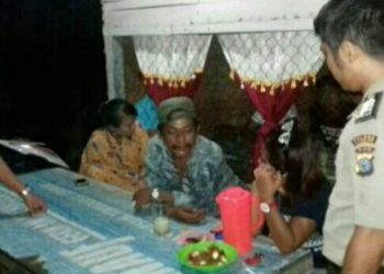 Polsek Tapung Hilir Razia Warung Tuak di KM 11 Kota Garo, Petugas Minta Pemilik Menutup Warungnya