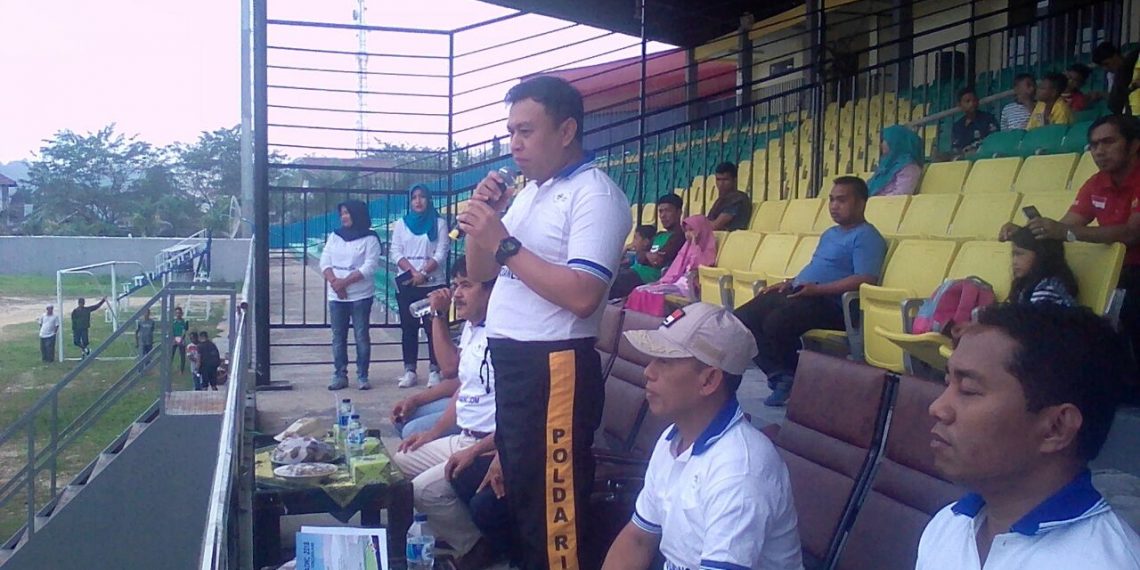 Kapolres Kampar Buka Turnamen Sepakbola Pra Kualifikasi AQUA DNC 2018 di Stadion T. Tambusai Bangkinang