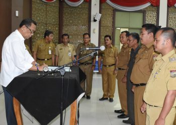 Bupati Kampar Kembali Serahkan 33 Pasar Desa