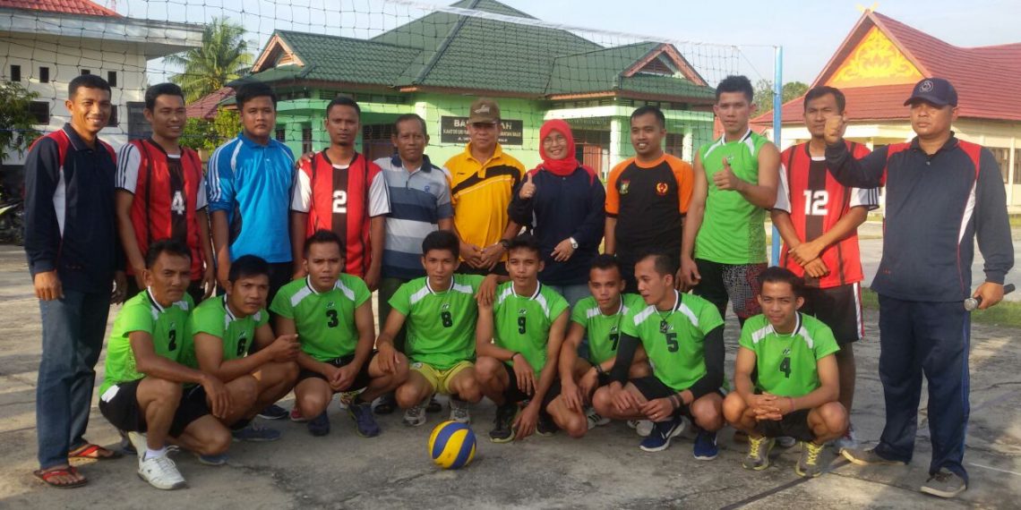 Camat Salo Buka Turnamen Volly Ball Meriahkan Hari Jadi Kab. Kampar ke-68 Tahun 2018