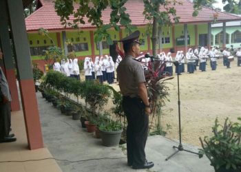 Bhabinkamtibmas Polsek Siak Hulu Brigadir David adakan Police Goes to School di MTS Darunnajah