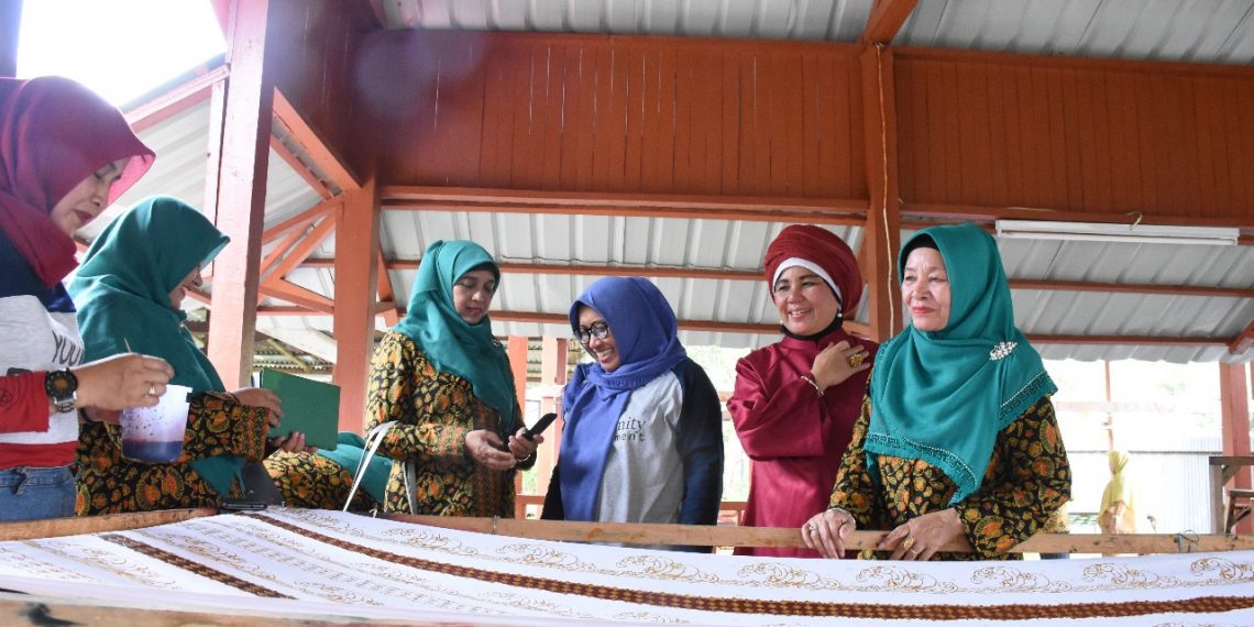Belajar dari RAPP, Dekranasda Siap Kembangkan Batik Kampar