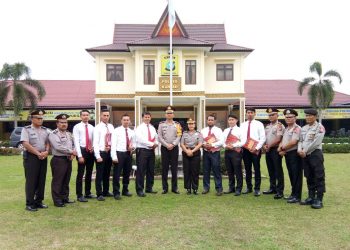 Ungkap 26 Kasus selama Januari, Kapolres Kampar Berikan Reward kepada 7 Personel Satresnarkoba