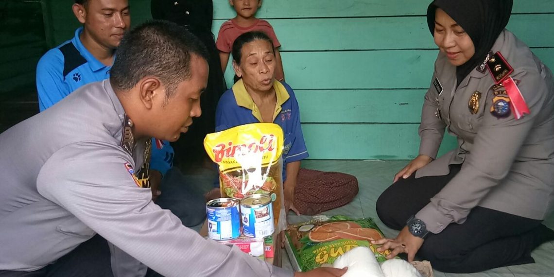 Jum’at Barokah : Kapolsek Bagan Sinembah Kunjungi Ibu Sarah
