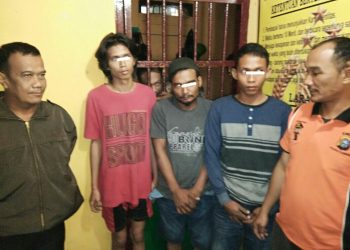 3 Pria Tengah Pesta Shabu di Base Camp PT. PSPI Distrik Lipat Kain, Digiring ke Polsek Kampar Kiri