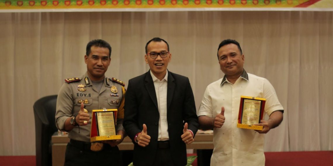 Dr Rudi Pardede SH MH Lounchingkan Buku Keduanya tentang Kejahatan Fenomena Negara