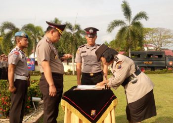 Kapolres Kampar Pimpin Sertijab Kabag Ren dan Kapolsek Kampar Kiri
