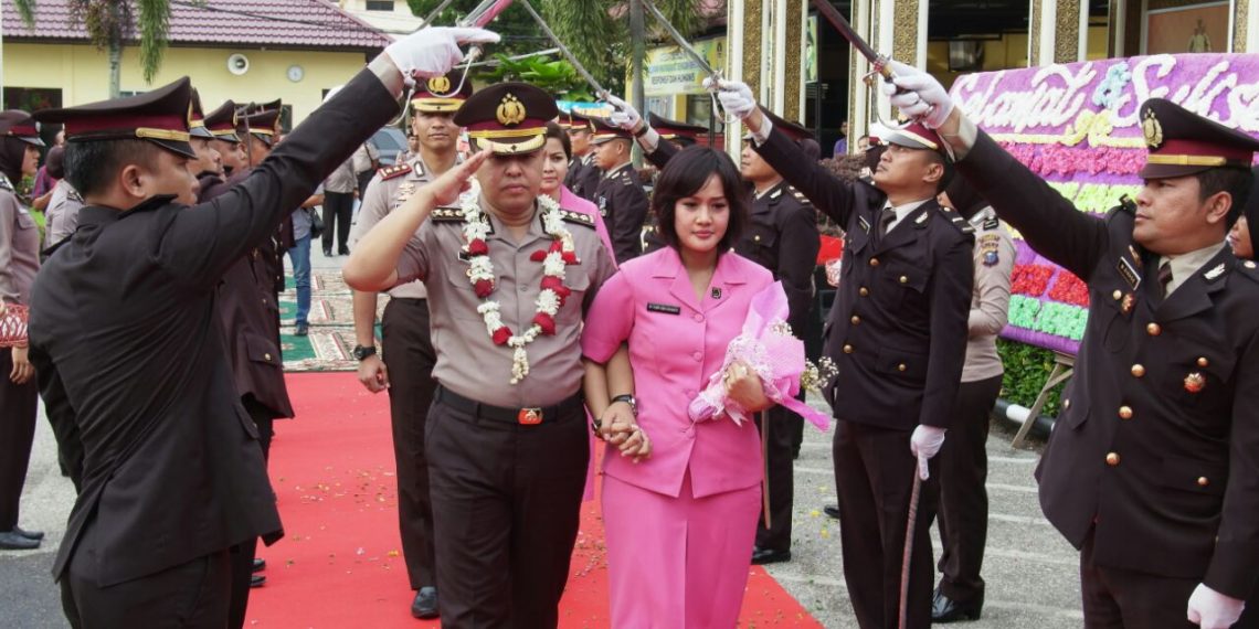 Suasana Haru Lepas Kepindahan AKBP Deni Okvianto Sebagai Kapolres Kampar