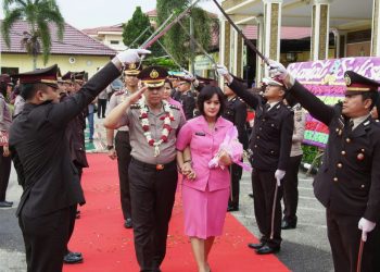 Suasana Haru Lepas Kepindahan AKBP Deni Okvianto Sebagai Kapolres Kampar