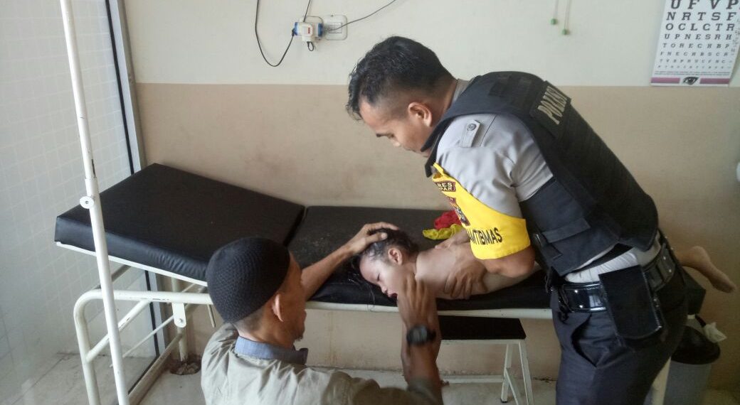 2 Bocah Hanyut di Sungai Kampar, Salahsatu Berhasil diselamatkan Bhabinkamtibmas bersama Warga