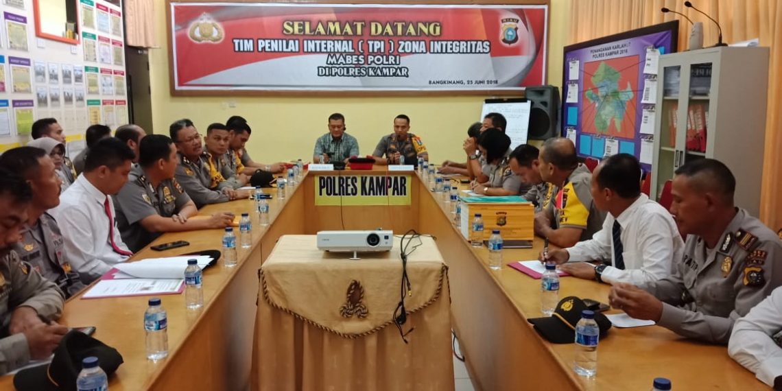 Tim Penilai Internal Zona Integritas Mabes Polri Kunjungi Polres Kampar