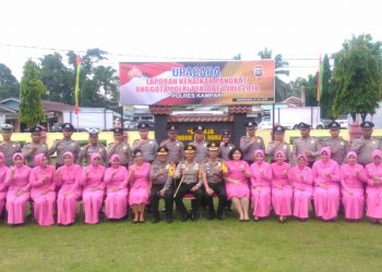 Kapolres Kampar Pimpin Upacara Korp Raport Kenaikan Pangkat 17 Personel Jajaran Polres Kampar
