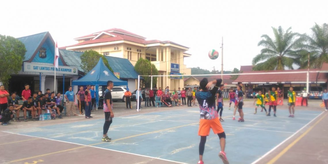 Tim Volly Ball Polsek Tapung Hilir Juarai Kapolres Kampar Cup 2018 Peringati Hari Bhayangkara ke-72