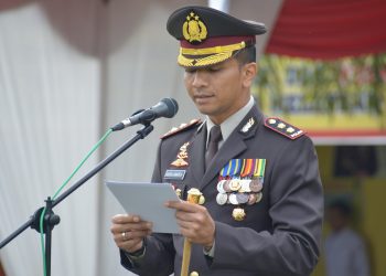 Kapolres Bacakan Amanat Presiden RI pada Upacara Hari Bhayangkara ke-72 di Polres Kampar