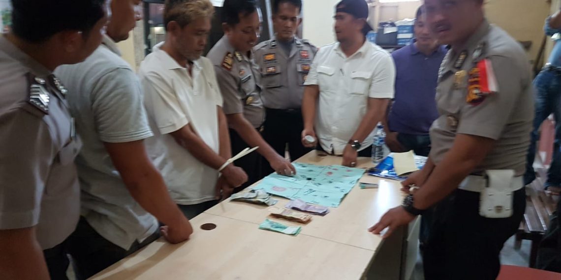 Polsek Kampar Grebek Pelaku Judi Dadu Guncang di Desa Kampung Panjang, 1 Orang Tertangkap