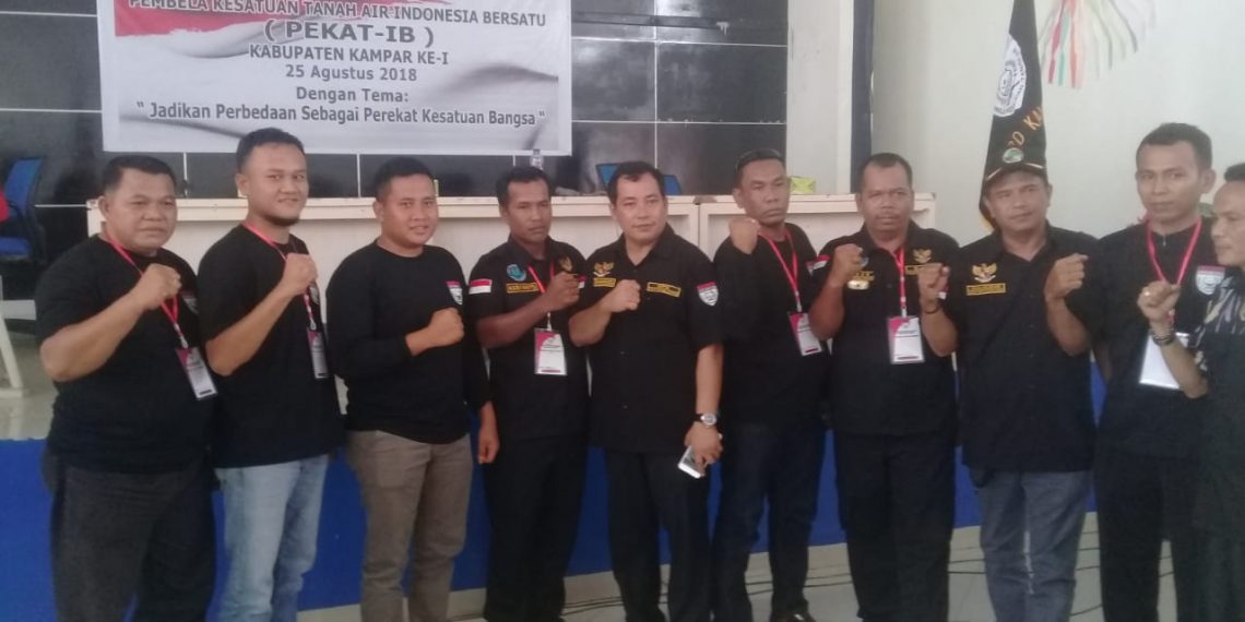Suharmi Hasan SH, Terpilih secara aklamasi sebagai ketua DPD Pekat IB Kabupaten Kampar masa pemilihan 2018-2023.
