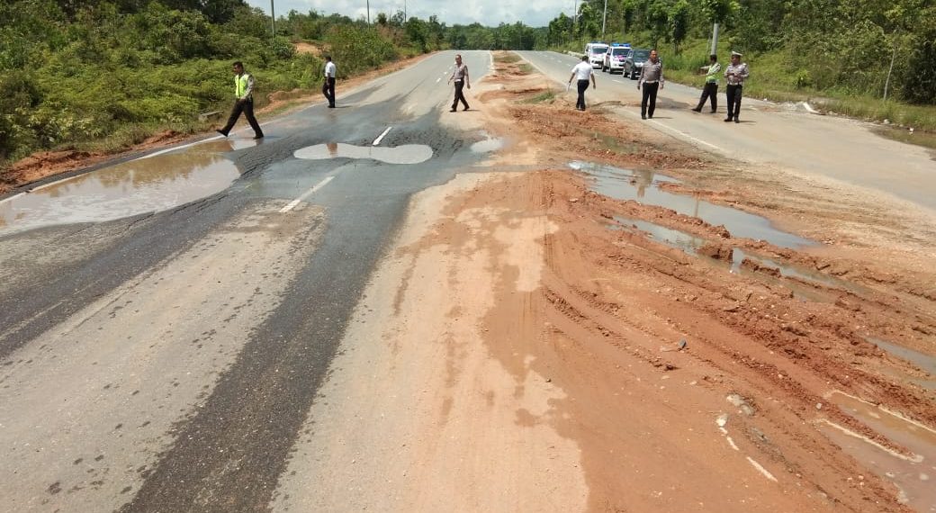 Satlantas Polres Kampar dan Dishub Lakukan Pengecekan Kerusakan Jalan Lingkar.