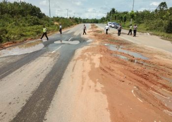 Satlantas Polres Kampar dan Dishub Lakukan Pengecekan Kerusakan Jalan Lingkar.