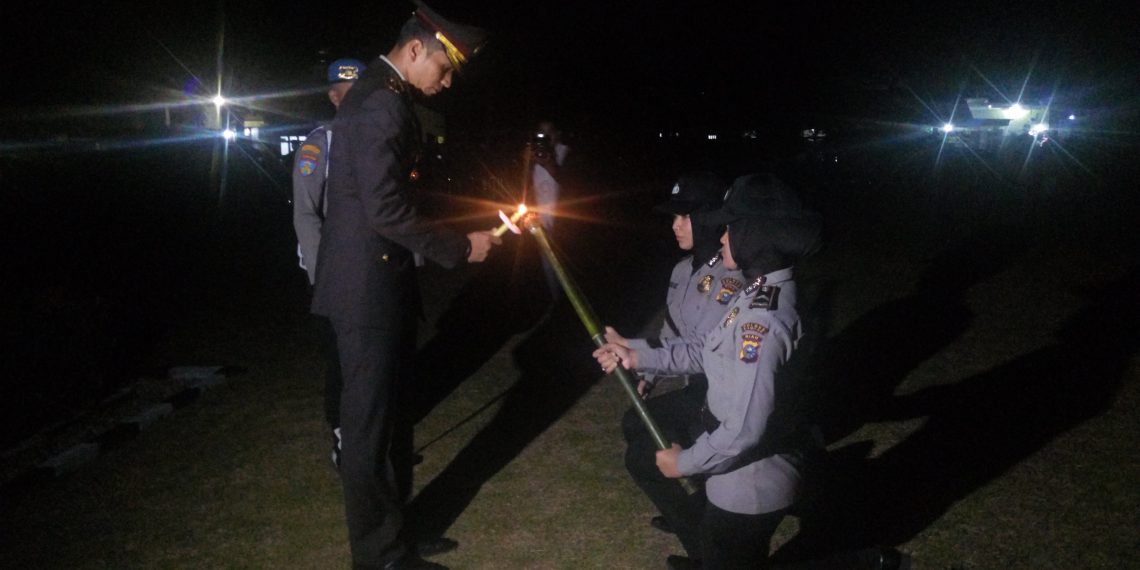 Polres Kampar dan Forkopimda Gelar Upacara Taptu Di Halaman Mapolres Kampar