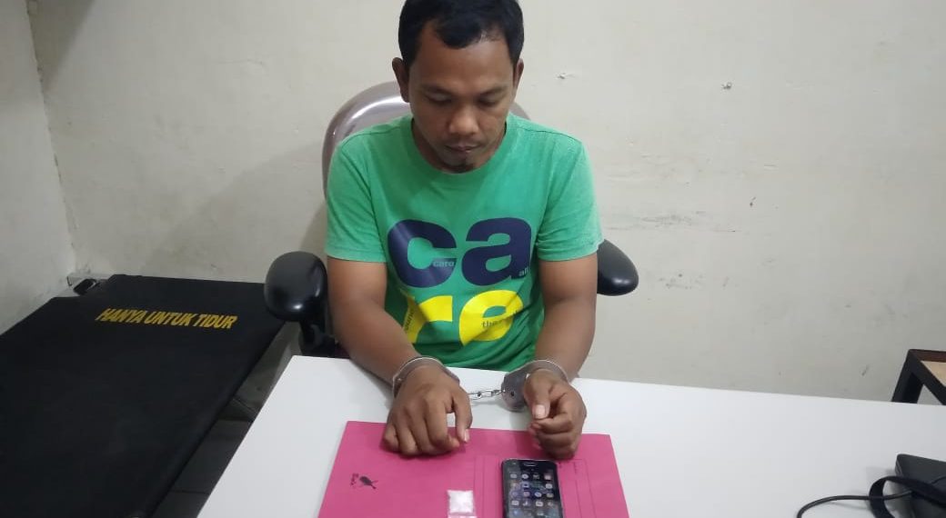 DPO Bandar Narkoba Jatuh Kesemak-semak saat di Kejar Polisi