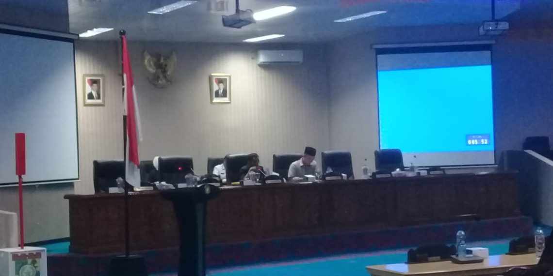Kabupaten Kampar Menggelar Rapat Paripurna DPRD Kampar dengan agenda Penyampaian Laporan Hasil Reses Masa Sidang II tahun 2018
