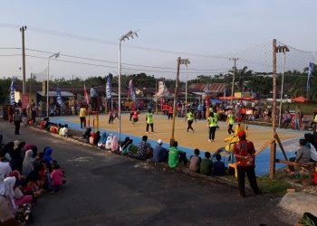 Puluhan Tim Semarakkan Turnamen Volly Ball Piala Kapolsek XIII Koto Kampar