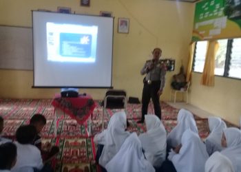 Kapolsek Benai IPTU Dadan Wardan Sulia beserta jajarannya melakukan penyuluhan Narkoba dan Kenakalan Remaja