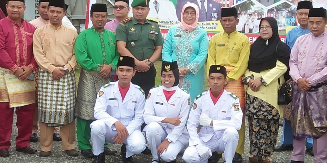 Upacara Hari Jadi Kabupaten Kampar ke-69 di Kecamatan Salo Berlangsung Meriah