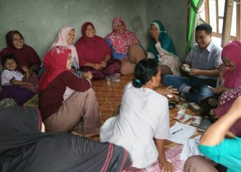54 KK di Desa Beringin Lestari Tapung Hilir Terima Bansos Program Keluarga Harapan