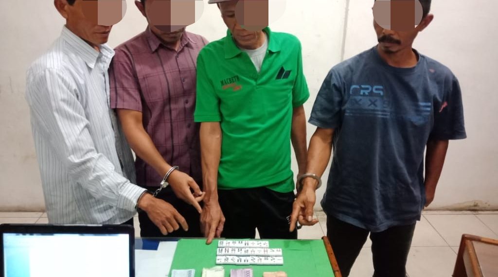 Empat Warga Desa Bina Baru Diamankan Polisi Saat Bermain Judi Diareal Pasar