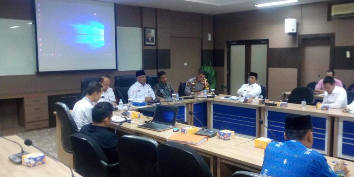 Sekda Kampar Pimpin Rapat Pertemuan dengan Masyarakat Desa Koto Aman