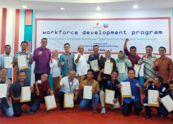 138 Serifikat Diserahkan SKK Migas dan PT CPI Kepada Tenaga Kerja di Riau
