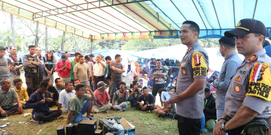 Kapolres Kampar Temui Masyarakat Desa Koto Aman dan Sampaikan Himbauannya