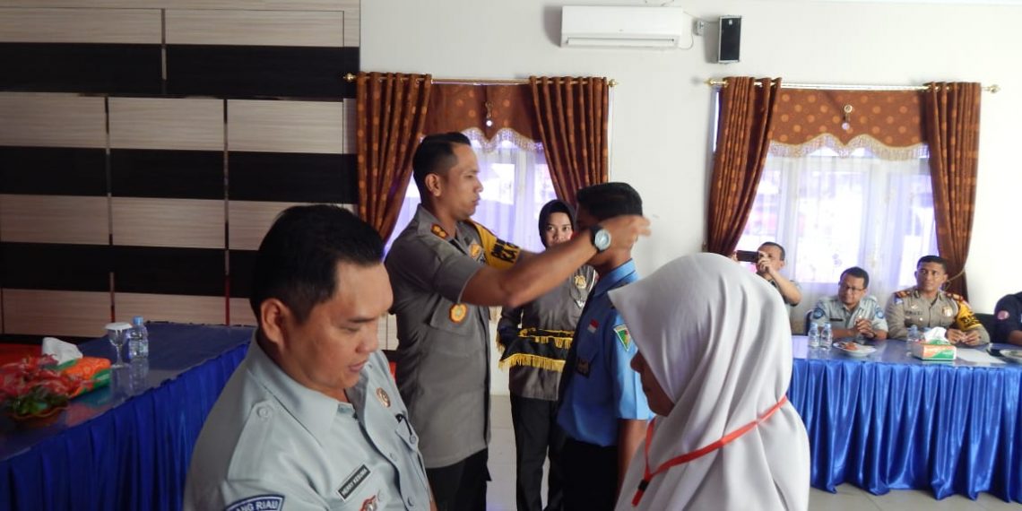 Satlantas Polres Kampar bersama PT. Jasa Raharja Daerah Riau Gelar Millennial Safety Riding bagi Pelajar