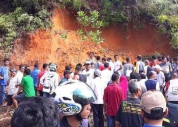 2 Orang Tewas Tertimbun Saat Goro Mengambil Tanah Lereng Bukit untuk Perbaikan Mushalla