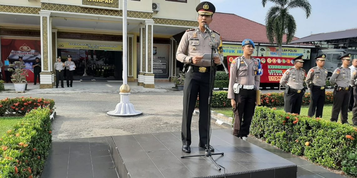 Kapolres Kampar Pimpin Upacara Kenaikan Pangkat Personel Polri dan ASN Polres Kampar