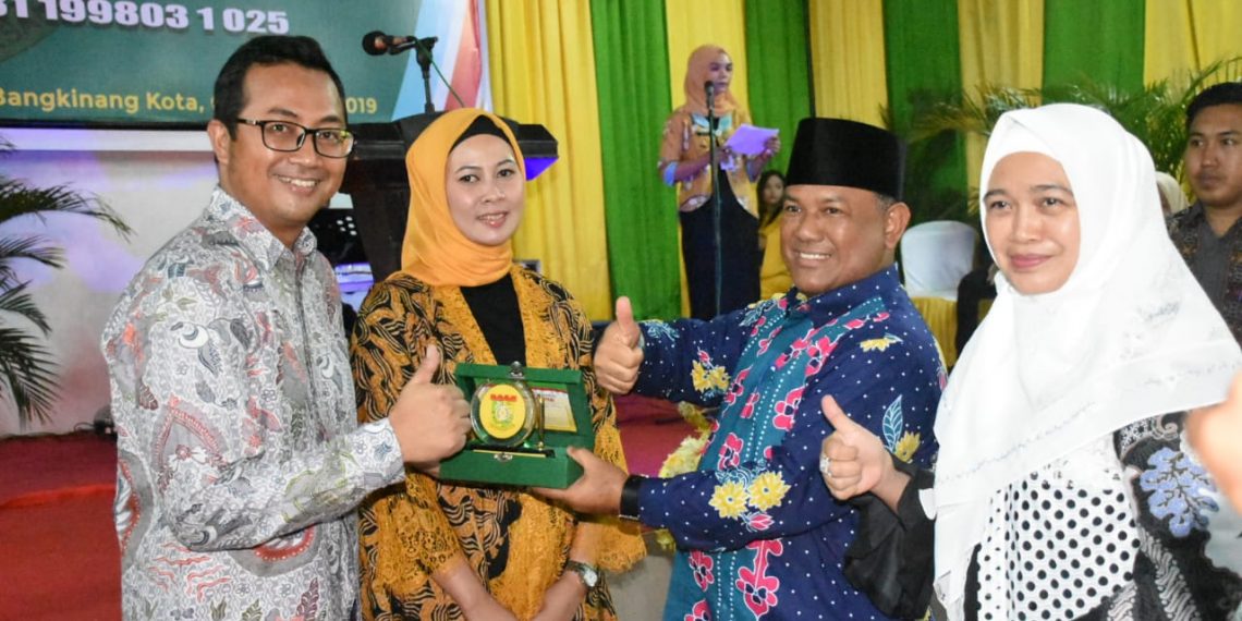 Plh Bupati Kampar Hadiri Syukuran dan Pisah Sambut Kajari Kampar.