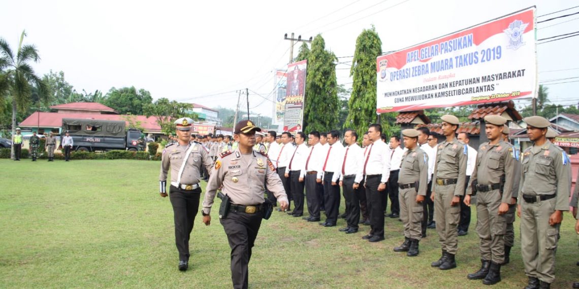Waka Polres Pimpin Apel Gelar Pasukan Operasi Zebra Muara Takus 2019 Polres Kampar