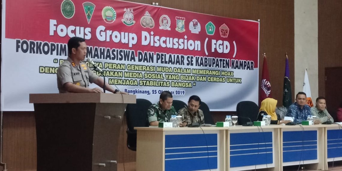 Kapolres Kampar Ajak Mahasiswa dan Pelajar Bijak Bermedsos saat Acara Focus Group Discussion