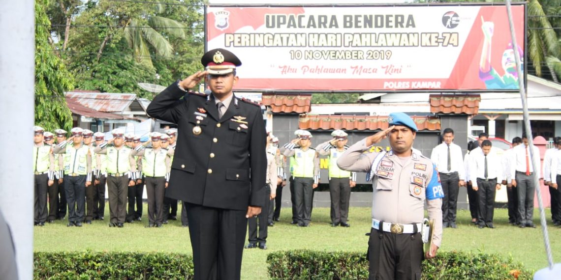 Waka Polres Pimpin Upacara Peringatan Hari Pahlawan tahun 2019 di Polres Kampar