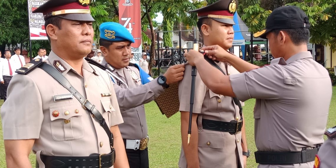 Kapolres Kampar Pimpin Upacara Sertijab Kasat Intelkam