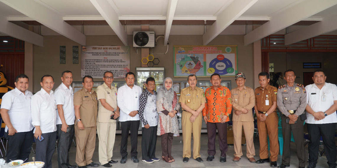 Gubernur Riau Bersama Bupati Kampar Kunjungi Rumah Madu Wilbi Kuok