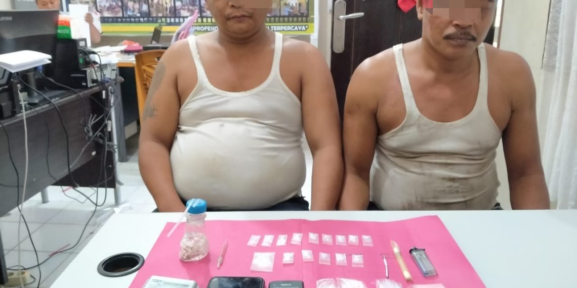 2 Pengedar Shabu Diringkus Resnarkoba Polres Kampar di Desa Koto Aman Tapung Hilir