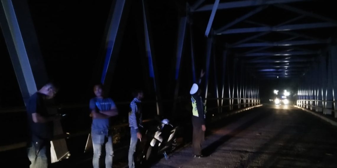 Jembatan Km 17 Kota Garo Tapung Hilir Rusak, Arus Lalulintas Petapahan – Simpang Gelombang Dialihkan