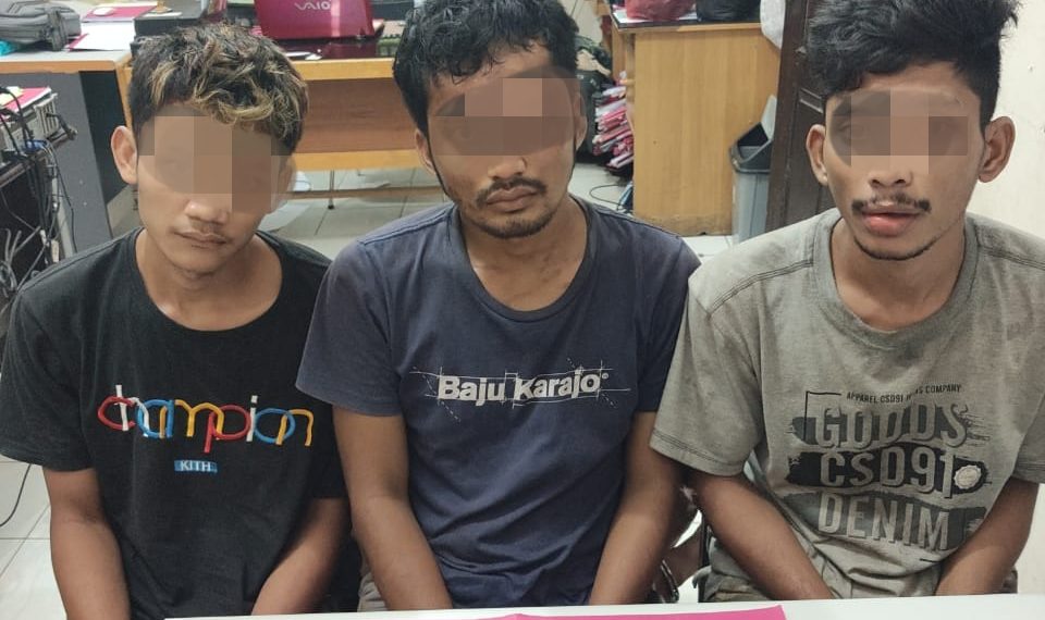 Resnarkoba Polres Kampar Amankan 3 Pria dengan 23 Gram Shabu di Desa Kuntu