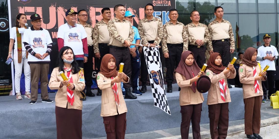 Hadir di Kota Dumai, Kapolda Riau Lepas Peserta Lomba Lari Fun Run