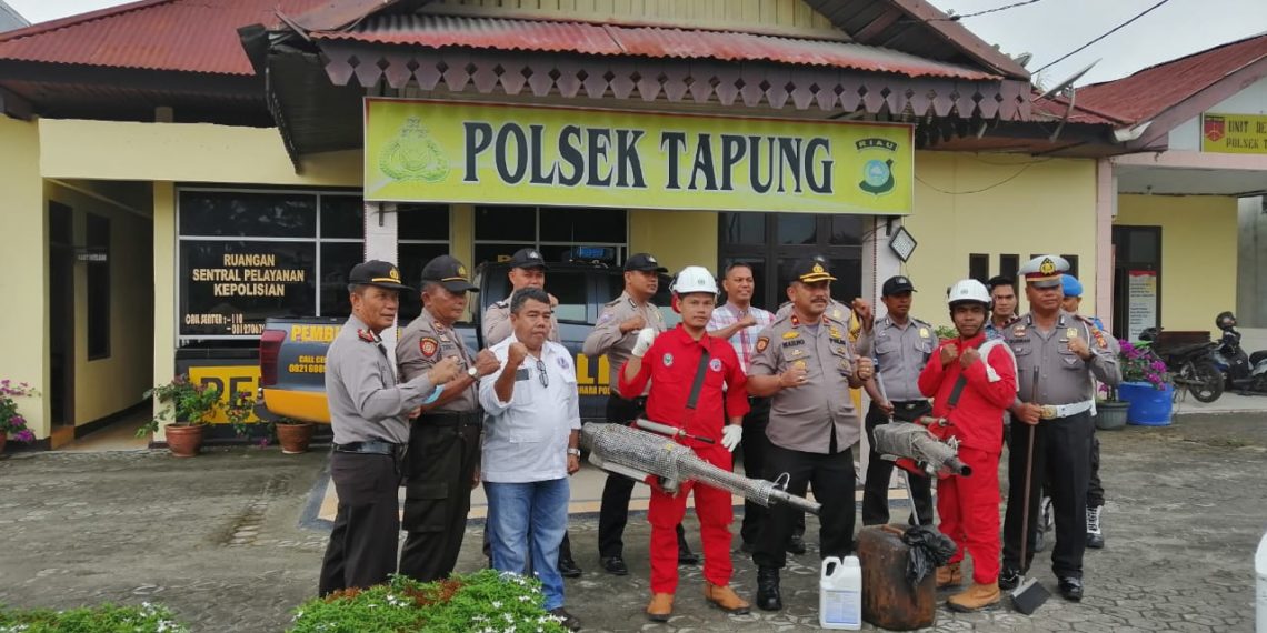 Polsek Tapung Bersama Dinkes Kampar, Fogging Lingkungan Mako, Asrama dan Pemukiman Warga Sekitar Polsek