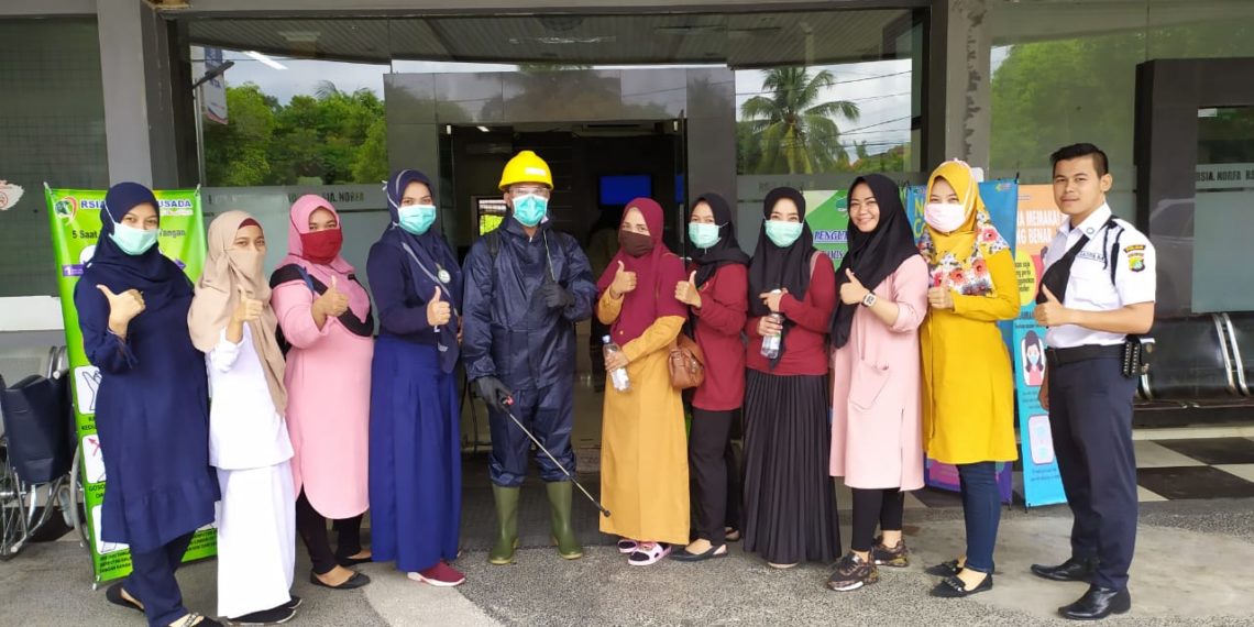 Cegah Covid 19, RSIA Norfa Husada Semprotkan Disinfektan di Seluruh Ruangan